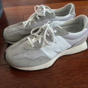 🚨SALE // NEW BALANCE 327